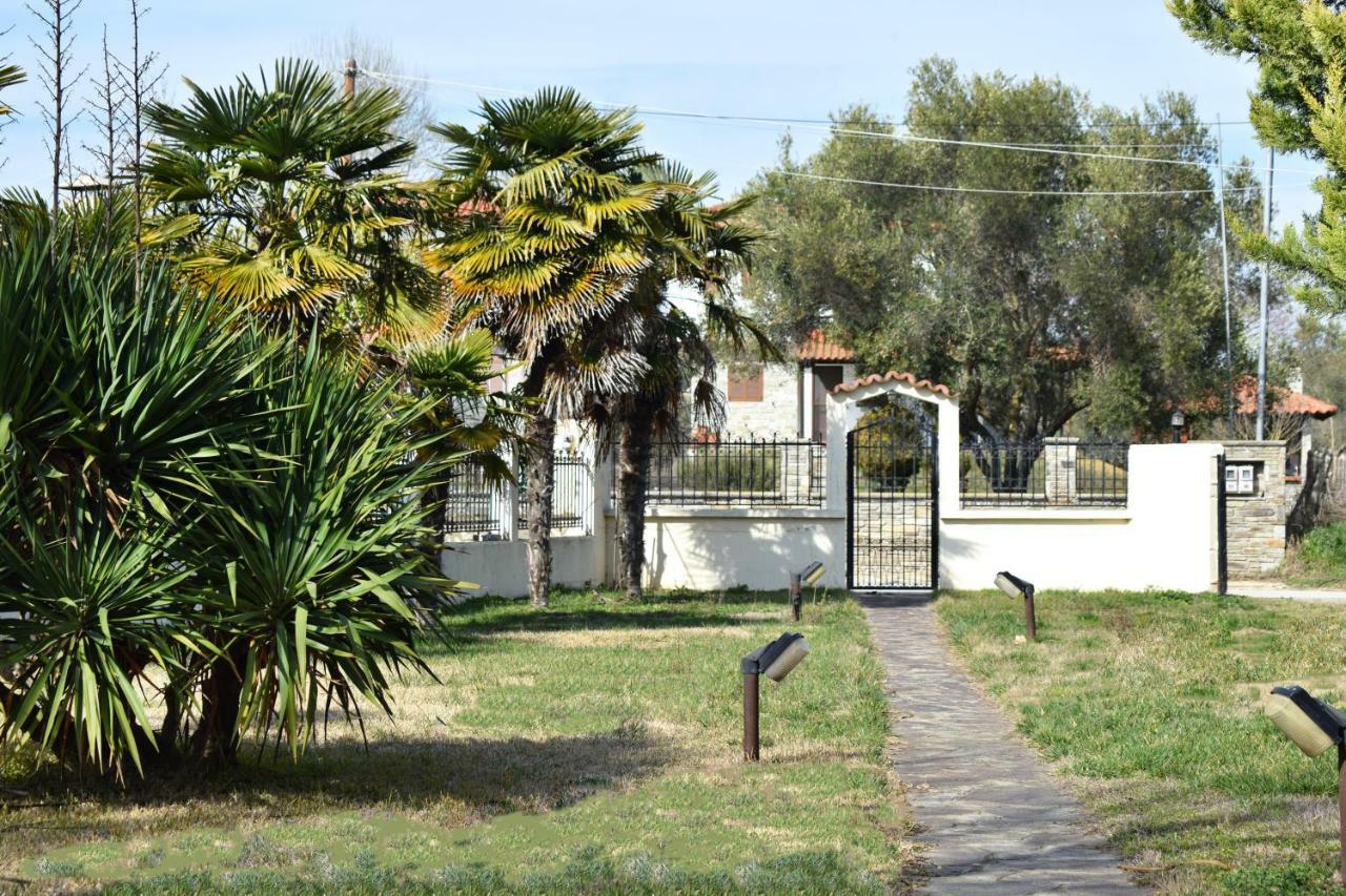 Villa Close To The Beach Ormos Panagias Eksteriør billede